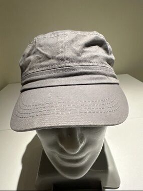 Casual Gray Military-Style Cap